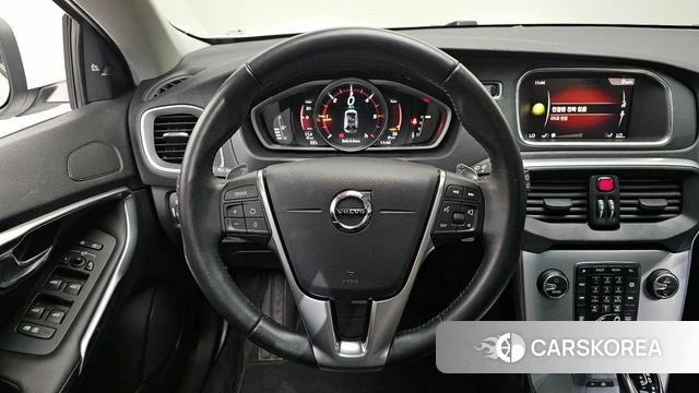 Volvo V40 2018 Белый из Кореи, фото 4