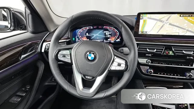 BMW 5 Series (G30) 2023 Черный из Кореи, фото 4