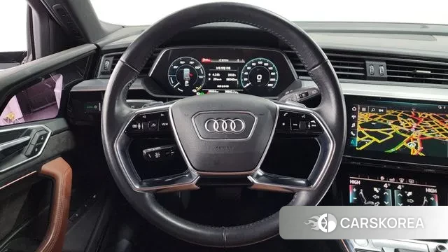 Audi e-Tron 2020 Белый из Кореи, фото 4