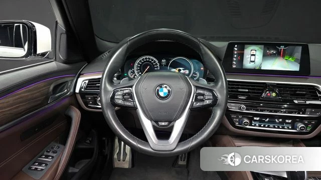 BMW 5 Series (G30) 2018 Белый из Кореи, фото 4