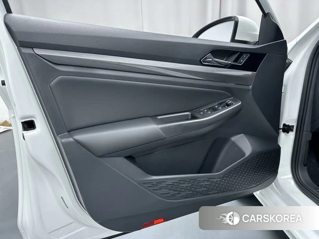 Volkswagen Bora 2022 Белый из Китая, фото 4