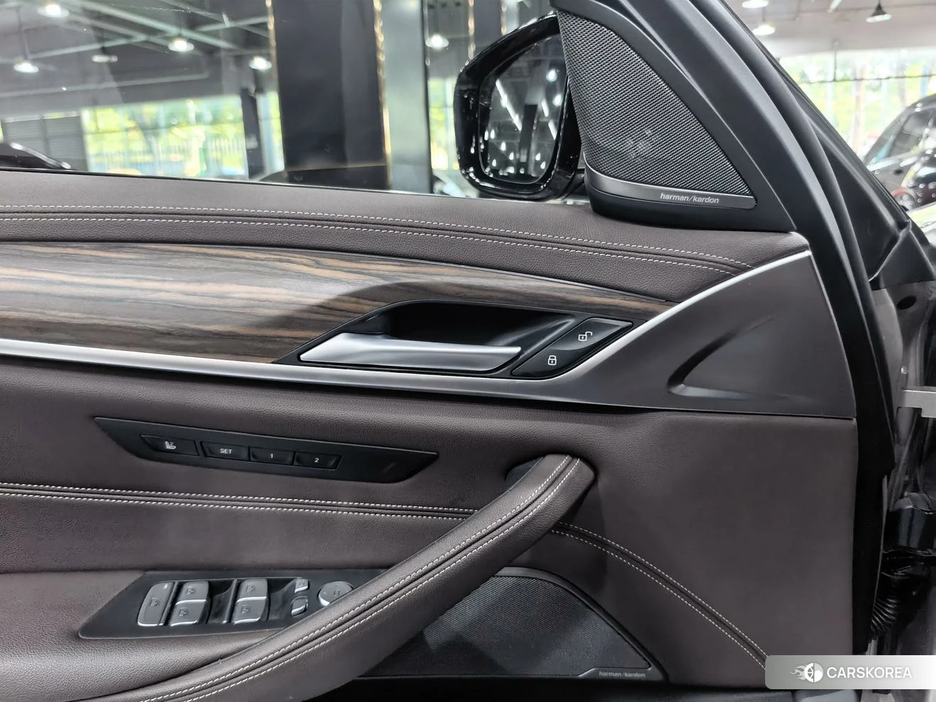 BMW 5 series 2020 Серебристо-серый из Китая, фото 4