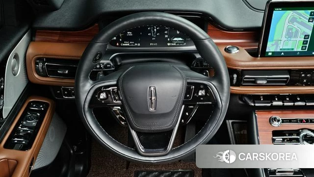 Lincoln Aviator 2nd generation 2023 Черный из Кореи, фото 4