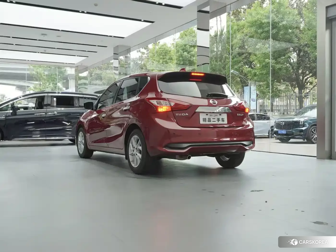Nissan Tiida 2022 Red/purple из Китая, фото 4