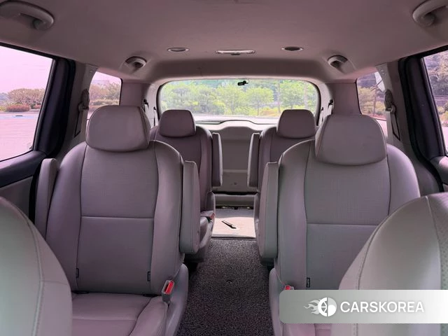 Kia The New Carnival 2018 Серебряный из Кореи, фото 4