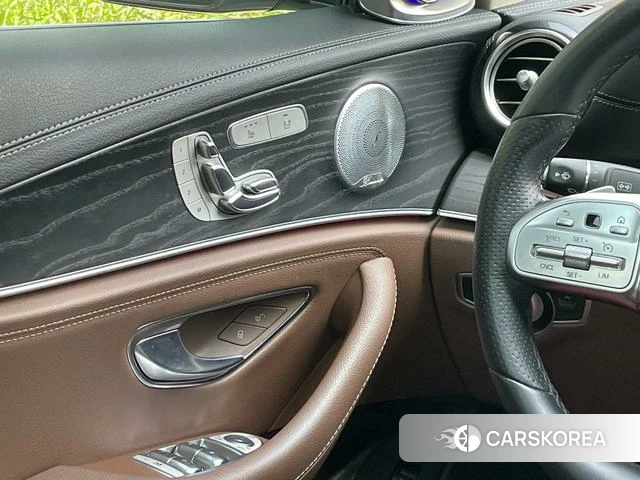Mercedes-Benz E-class id 4220972 из Китая 4
