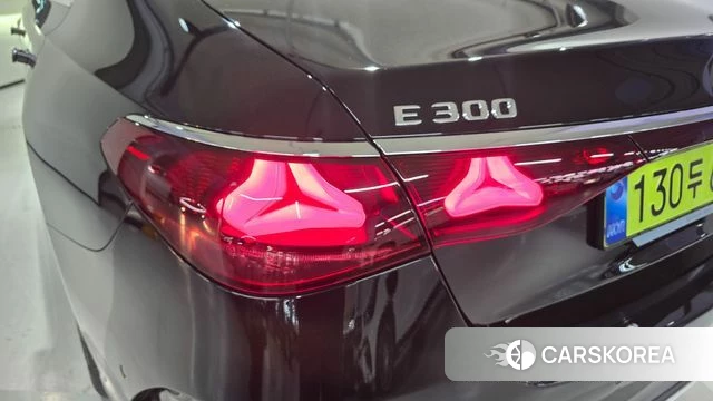 Mercedes-Benz E-Class W214 2025 Черный из Кореи, фото 4