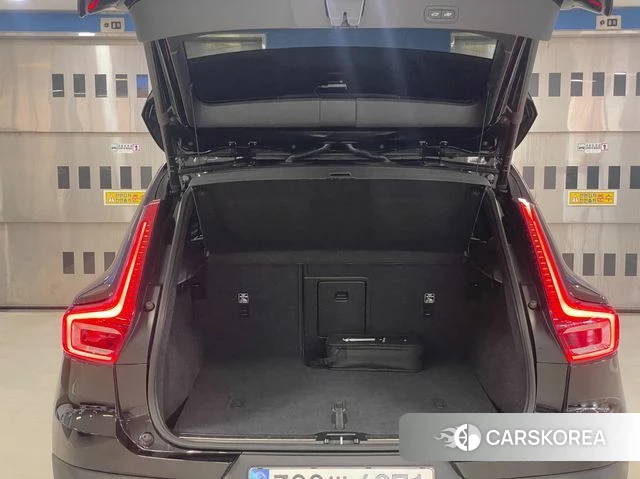 Volvo XC40 2025 Черный из Кореи, фото 4