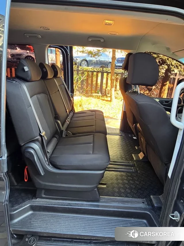 Hyundai Staria 2022 Черный из Кореи, фото 4