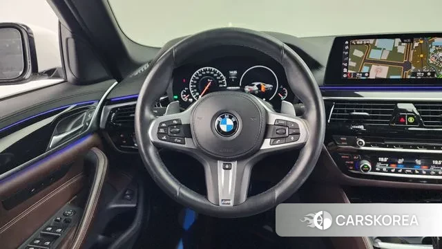 BMW 5 Series (G30) 2019 Белый из Кореи, фото 4