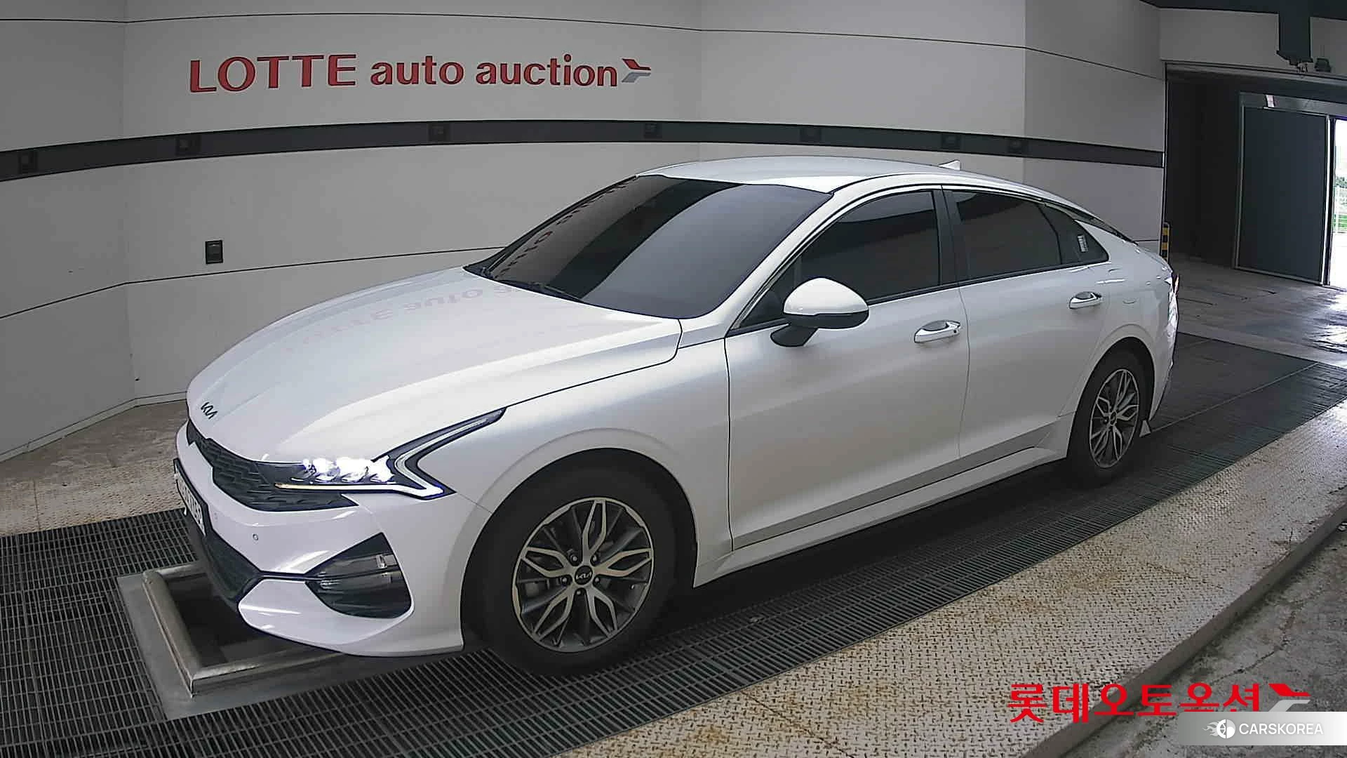 Kia K5 2022 Snow White Pearl (optional) из Кореи, фото 4