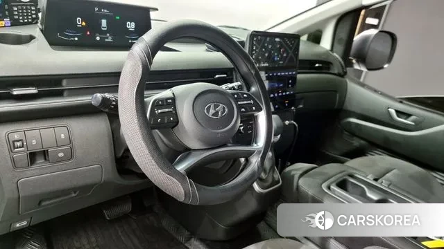 Hyundai Staria 2023 Белый из Кореи, фото 4