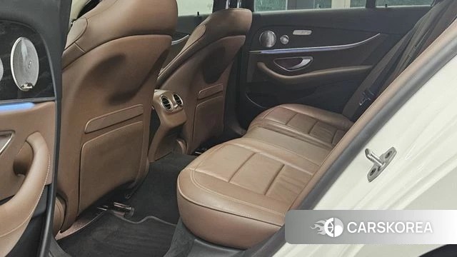 Mercedes-Benz E-Class W213 2019 Белый из Кореи, фото 4