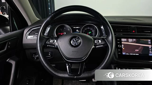 Volkswagen Tiguan second Generation 2019 Черный из Кореи, фото 4