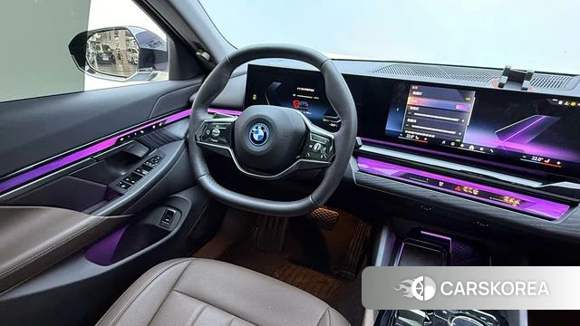 BMW i5 2024 Черный из Китая, фото 4