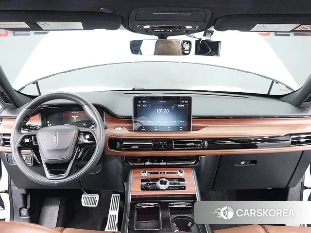 Lincoln Aviator 2nd generation 2021 Белый из Кореи, фото 4