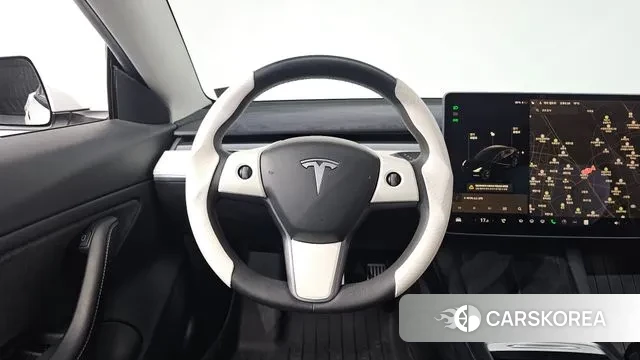 Tesla Model 3 2021 Белый из Кореи, фото 4