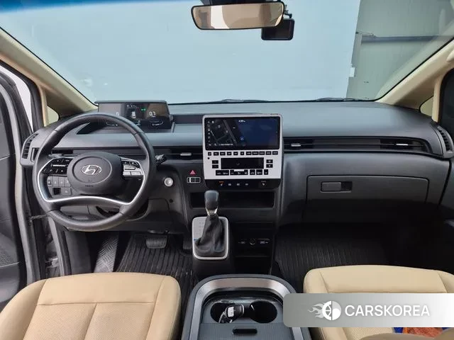 Hyundai Staria 2022 Серебристо-серый из Кореи, фото 4