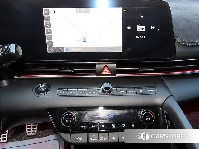 Hyundai The New Avante (CN7) 2023 Серебристо-серый из Кореи, фото 4