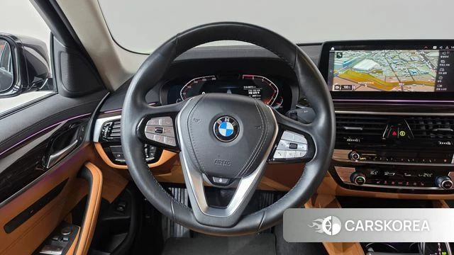 BMW 5 Series (G30) 2022 Черный из Кореи, фото 4