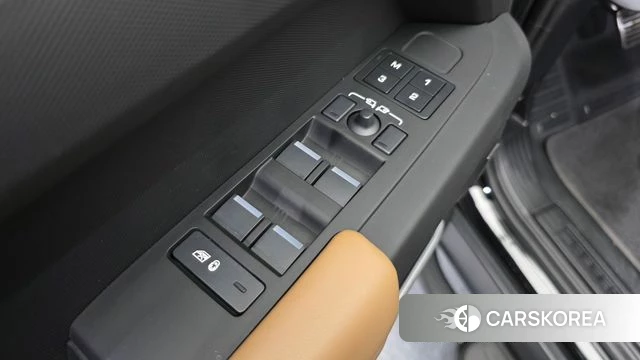 Land Rover Defender (L663) 2025 Черный из Кореи, фото 4