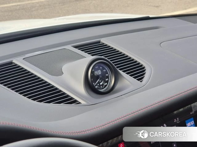 Porsche Macan 2023 Белый из Кореи, фото 4