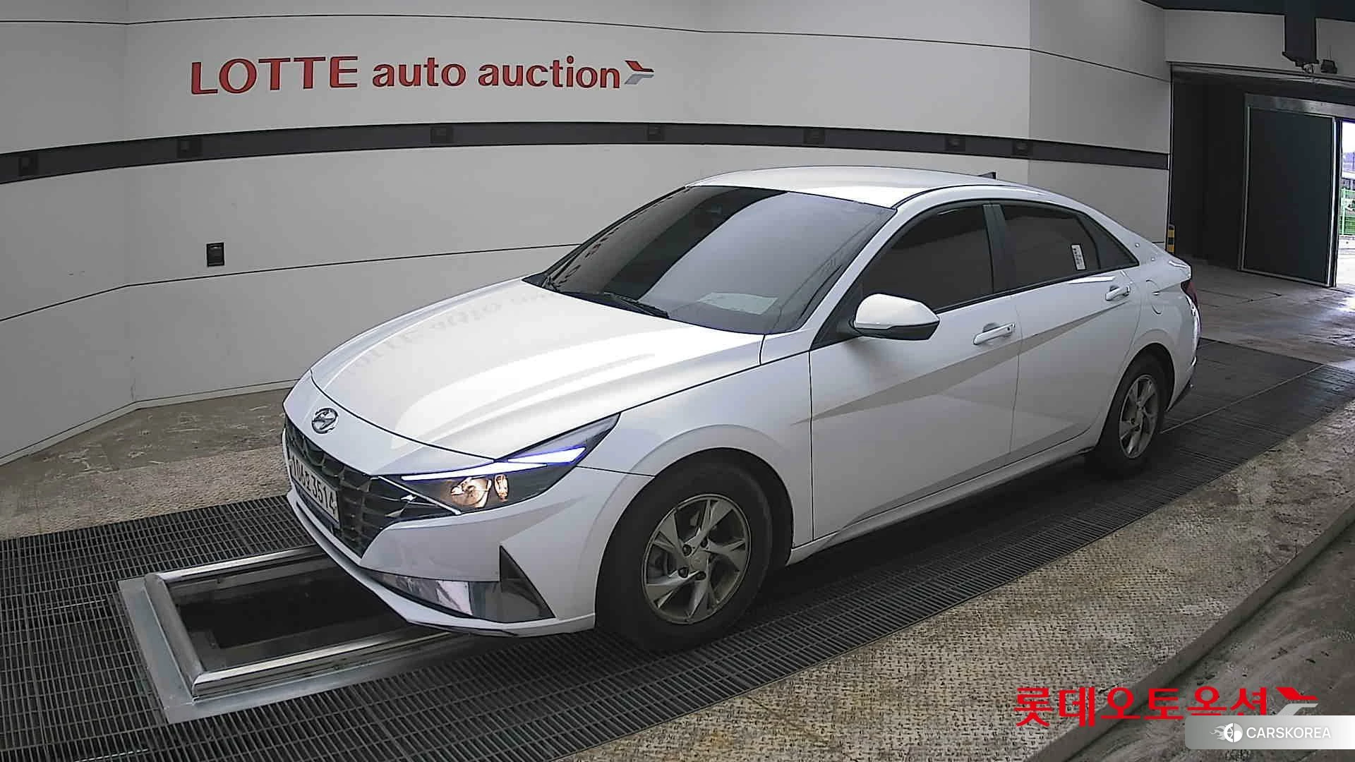 Hyundai Avante 2022 Белый из Кореи, фото 4