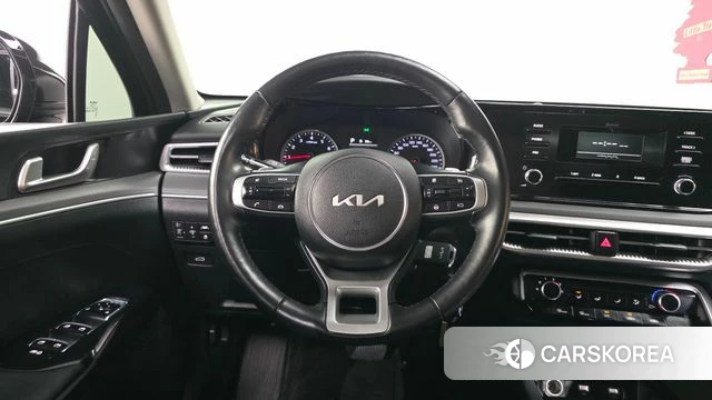 Kia K5 3rd generation 2023 Черный из Кореи, фото 4