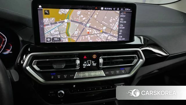 BMW X3 (G01) 2022 Белый из Кореи, фото 4