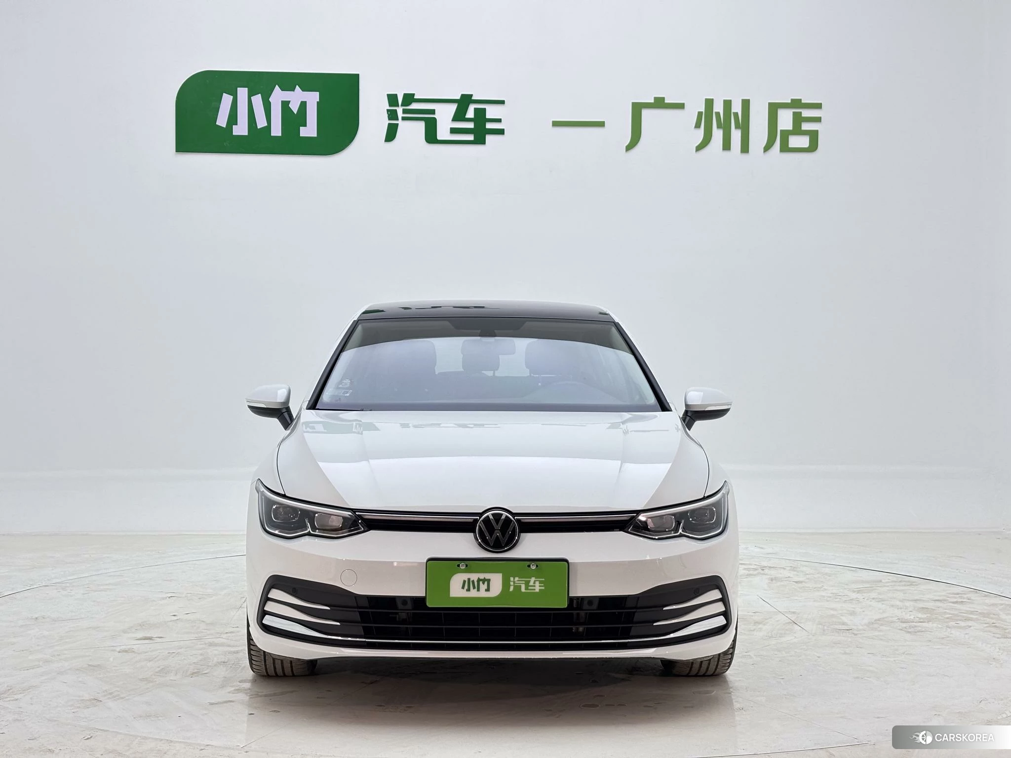 Volkswagen Golf 2023 Белый из Китая, фото 4