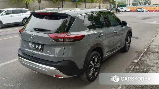 Nissan Qijun 2022 Синий из Китая, фото 4