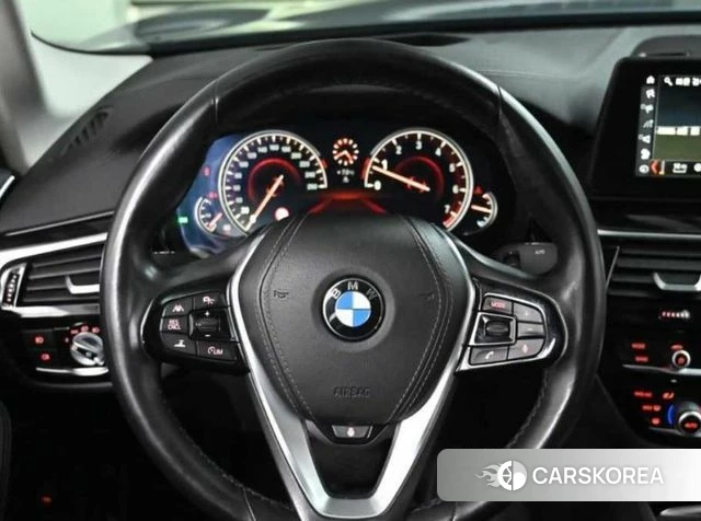 BMW 5 Series (G30) 2018 Серый из Кореи, фото 4