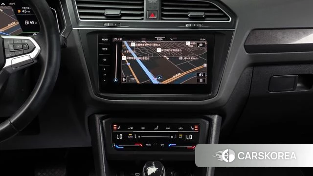 Volkswagen Tiguan second Generation 2022 Белый из Кореи, фото 4