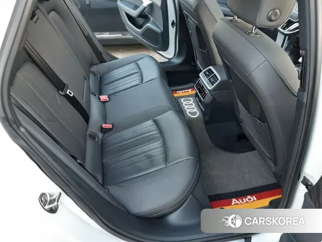 Audi A6 (C8) 2021 Белый из Кореи, фото 4