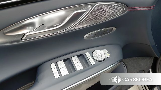Genesis GV70 2022 Черный из Кореи, фото 4