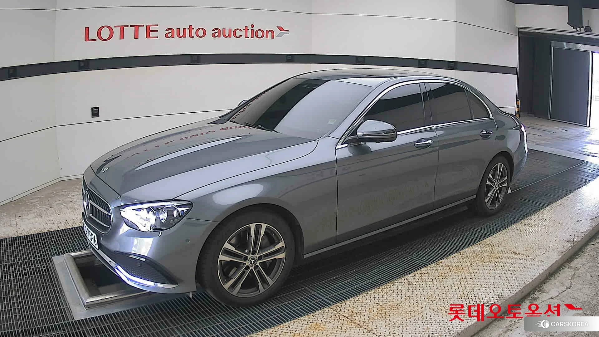 Mercedes-Benz Mercedes-Benz E350 4MATIC 2022 992-SELENITE GREY (BENZ) из Кореи, фото 4