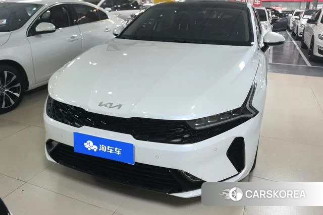 Kia K5 2022 Белый из Китая, фото 4
