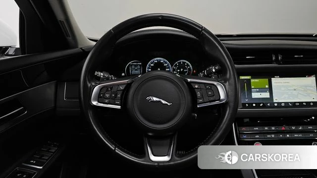 Jaguar XF (X260) 2018 Белый из Кореи, фото 4