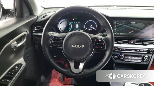 Kia Niro Plus 2022 Серебряный из Кореи, фото 4