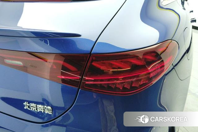 Mercedes-Benz EQE 2023 Синий из Китая, фото 4