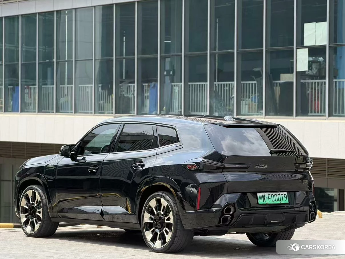 BMW XM 2023 Черный из Китая, фото 4