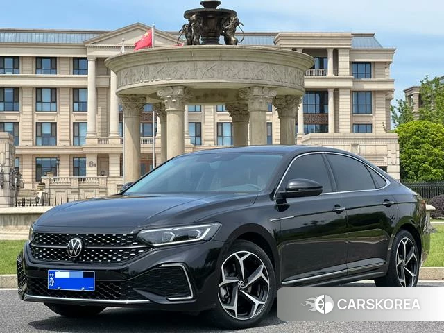 Volkswagen Passat 2023 Черный из Китая, фото 4
