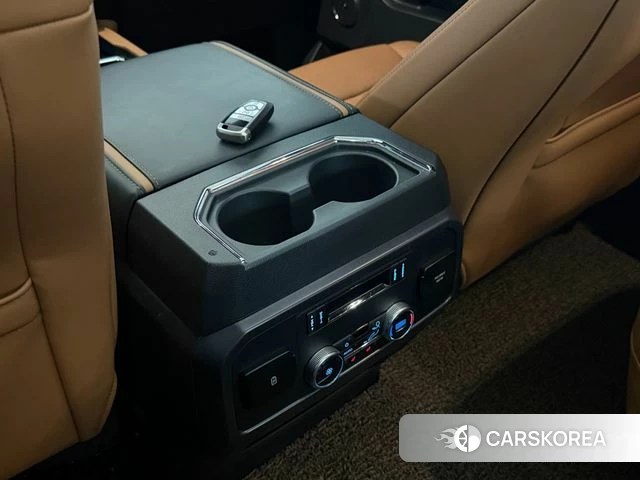 Ford Expeditation 2023 Белый из Кореи, фото 4