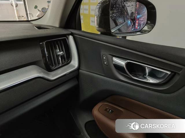 Volvo XC60 2019 Зеленый из Китая, фото 4