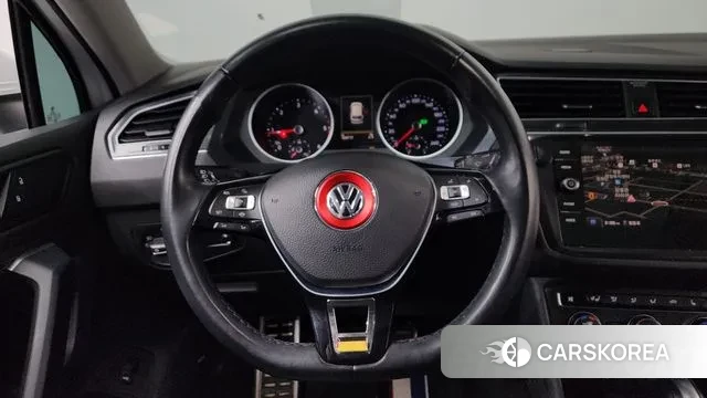 Volkswagen Tiguan second Generation 2019 Белый из Кореи, фото 4