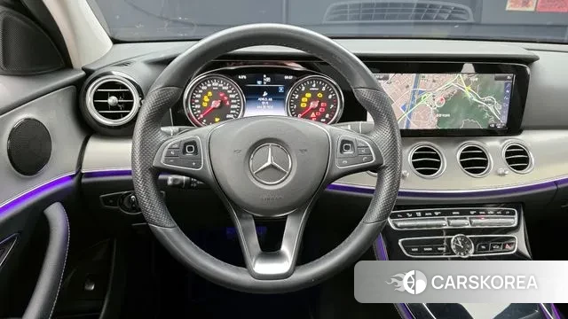 Mercedes-Benz E-Class W213 2018 Белый из Кореи, фото 4