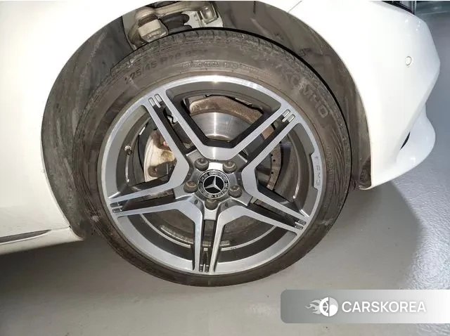 Mercedes-Benz C-Class W205 2019 Белый из Кореи, фото 4