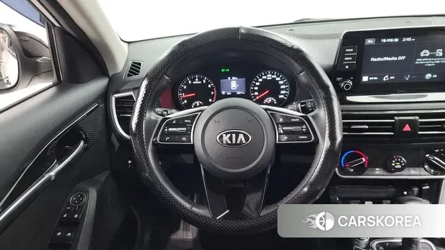 Kia Seltos 2021 Белый из Кореи, фото 4