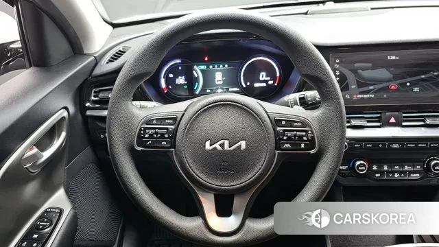 Kia Niro Plus 2023 Серебряный из Кореи, фото 4