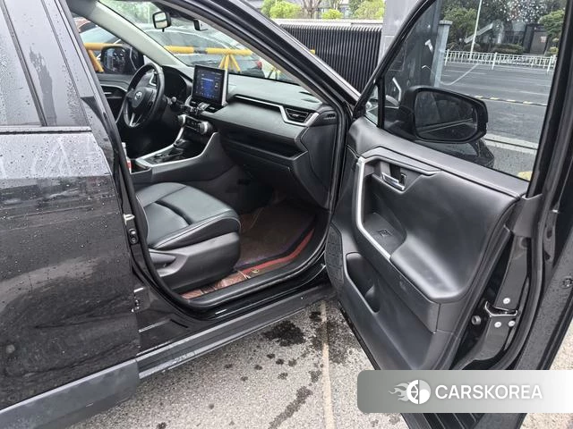 Toyota RAV4 Rongfang 2022 Черный из Китая, фото 4